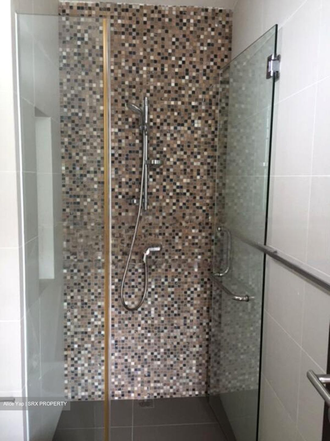 Yuk Tong Avenue (D21), Terrace #573069151
